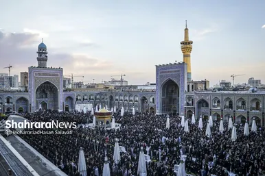 گزارش تصویری | آئین اذن عزای حسینی و تعویض پرچم گنبد حرم مطهر رضوی همزمان با آغاز ماه محرم