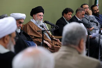 دیدار جمعی از شاعران و اهالی فرهنگ و ادب فارسی با رهبر انقلاب