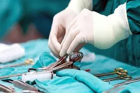 خارج کردن توده ۱۰ کیلویی از شکم زن جوان کرمانشاهی + عکس (۴ مهر ۱۴۰۳)