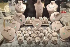 صعود قیمت طلا و سکه در بازار طلای مشهد (۲۸ شهریور ۱۴۰۵)