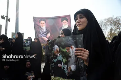 گزارش تصویری | تجمع دانشجویان مقابل دانشگاه فردوسی (۱۰ اسفند ۱۴۰۴)