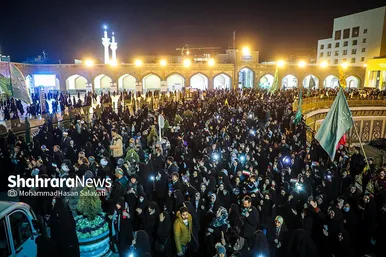 گلباران حرم مطهر رضوی در شب میلاد جوادالائمه (ع)