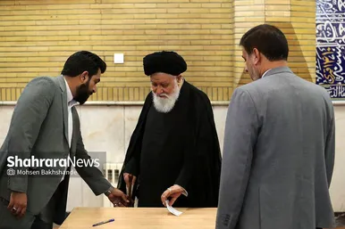 عکس‌هایی از مرحله دوم انتخابات چهاردهمین دوره ریاست‌جمهوری در مشهد (۱)