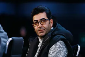 فرزاد حسنی روی صحنه تئاتر می&zwnj;رود