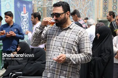 میزبانی قائم‌شهری‌ها از زائران رضوی در چایخانه امام رضا (ع)