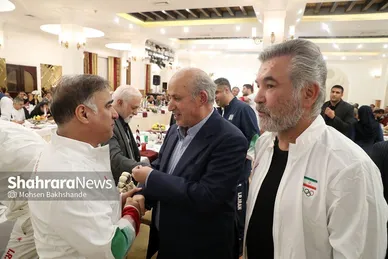 گزارش تصویری | نشست استاندار خراسان رضوی با اعضای تیم ملی ۹۸
