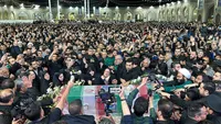 وداع پرشور زائران و مجاوران  رضوی با پیکر شهید امیرعبداللهیان در حرم مطهر رضوی + فیلم
