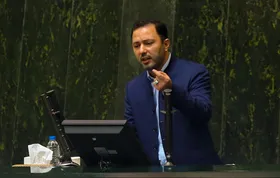 نماینده کرج: وزیر بهداشت شفاف بگوید اعضای کمیته علمی کرونا در کدام شرکت تولید یا واردات واکسن یا تجهیزات مرتبط با کرونا رد پا داشتند