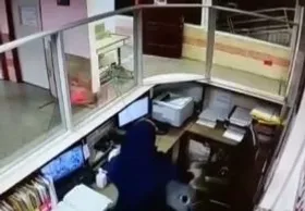 سرقت از یک پرستار در بیمارستان مفید تهران + فیلم