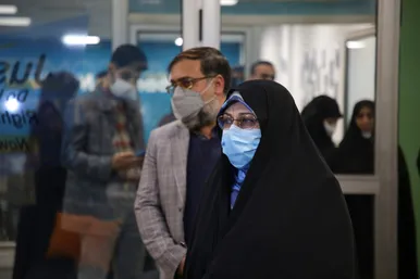بازدید معاون رییس جمهور در امور زنان و خانواده از کارخانه نوآوری مشهد