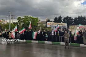 تشکیل زنجیره انسانی مردم در کنار نیروگاه حرارتی مشهد&nbsp;+ فیلم (۱۸ فروردین ۱۴۰۵)
