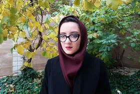 گفت&zwnj;وگو با ساره کاظمی هنرمند جوان افغانستانی | خواب&zwnj; و رویاهایم نقش مهمی در خلق آثارم دارد