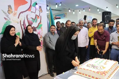 جشن صمیمانه به مناسبت چهاردهمین سالگرد تاسیس روزنامه شهرآرا