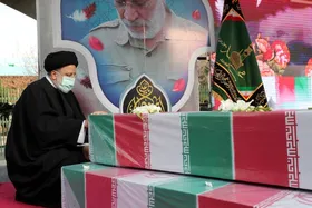 حضور رئیس&zwnj;جمهور در مراسم تشییع شهدای گمنام + فیلم