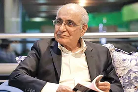 درنگی بر آثار هوشنگ مرادی&zwnj;کرمانی و اینکه چگونه رکورددار اقتباس در سینمای ایران شد | رمز و رازهای آقای نویسنده