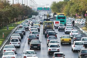 ویدئو| تعقیب و گریز تراکتور فراری در بزرگراه کلانتری مشهد