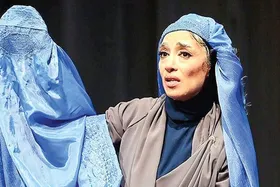 &laquo;نامه&zwnj;های عاشقانه از خاورمیانه&raquo; یک نمایش زنانه و سیاسی با تمرکز روی جنگ، عشق و مرگ