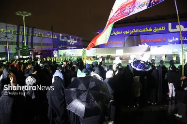 گزارش تصویری|پخش زنده و ۳۶۰ درجه مسابقه فوتبال ایران و ازبکستان در میدان شهدای مشهد