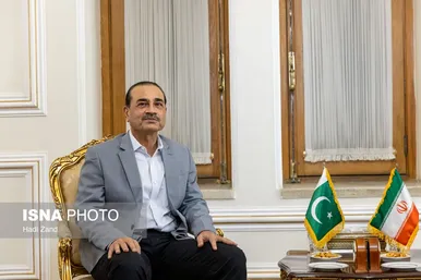 گزارش تصویری | دیدار فرمانده ارتش پاکستان با وزیر امورخارجه ایران