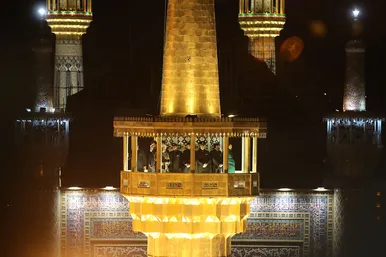 طنین نوای الله اکبر از گلدسته های حرم رضوی