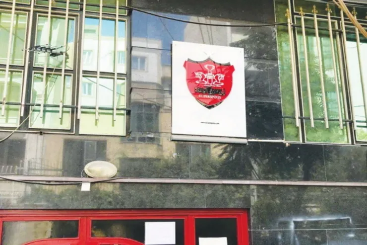 کارمندان باشگاه شاکی از مدیرعامل پرسپولیس