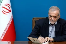 رئیس جمهور: شگفتی&zwnj;های میدان دفاع از کشور را مدیون درس ایران&zwnj;دوستی معلمان هستیم