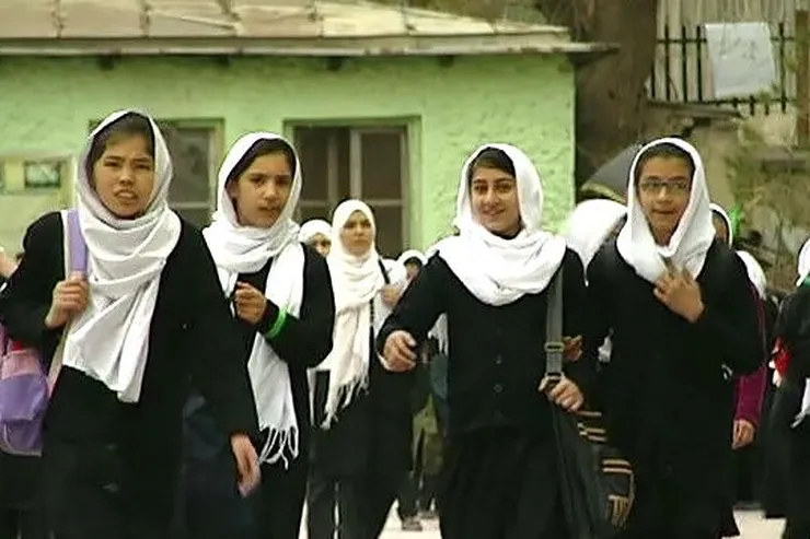 کاربران فضای مجازی خواستار بازگشایی مدارس دخترانه در افغانستان شدند