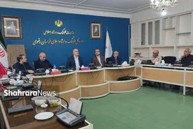 مدیرکل هنر&zwnj;های نمایشی وزارت ارشاد در مشهد: اعتبارات به جای برگزاری جشنواره&zwnj;ها باید صرف تولید و اجرای آثار شود
