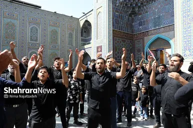 عزاداری شهادت امام رضا (ع) در خیابان‌های منتهی به حرم مطهر رضوی