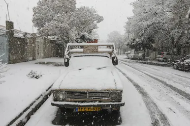 بارش برف در مشهد ۲
