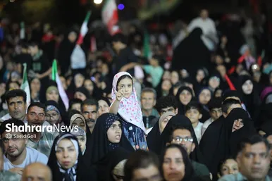 گزارش تصویری | محفل قرآنی «اربعین رهبر شهید» در میدان شهدای مشهد