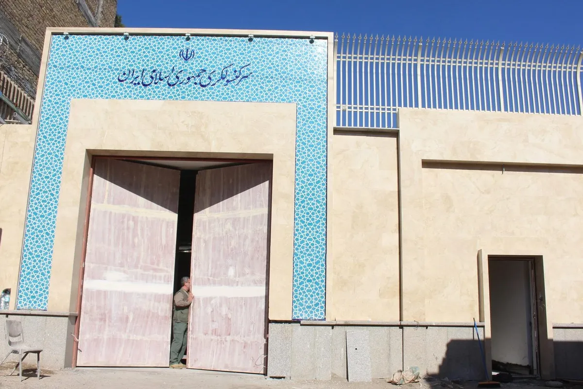 سرکنسول ایران در هرات واگذاری انحصاری خدمات ویزا به شرکتی خاص را تکذیب کرد
