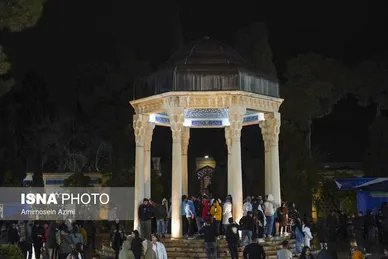 لحظه تحویل سال در حافظیه شیراز