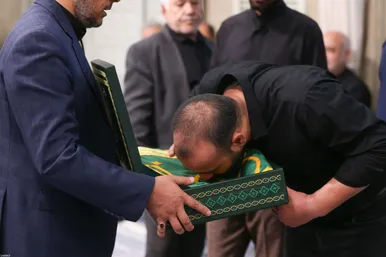 گزارش تصویری | سخنرانی رهبر معظم انقلاب در مراسم عزاداری شهادت امام رضا(ع)