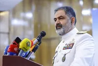 دریادار ایرانی: خانواده‌های شهدا سرمایه نظام و مایه عزت و افتخار نیروی دریایی ارتش هستند