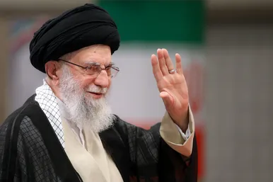 مرحله دوم رأی‌گیری انتخابات چهاردهمین دوره ریاست‌جمهوری با حضور رهبر معظم انقلاب اسلامی