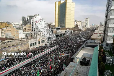 گزارش تصویری | راهپیمایی مردم مشهد در یوم الله ۲۲ بهمن ۱