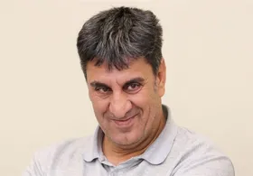 واکنش خداداد افشاریان به دزدیدن گوشی&zwnj;اش