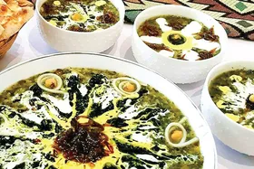 درباره تاریخچه آش و دنیای خوش رنگ و مزه انواع آن