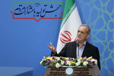 گزارش تصویری | عکس‌هایی از حضور رئیس جمهور در مراسم آغاز سال تحصیلی دانشگاه‌ها در دانشگاه تهران