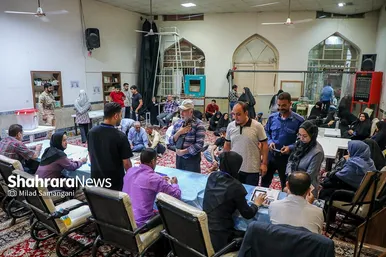 عکس‌هایی از دور دوم انتخابات ریاست جمهوری در مشهد (۵)