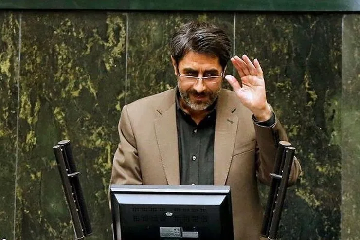 تعیین حدِنصاب برای معرفی بدهکاران بانکی منطقی نیست| مگر بدهکاران زیر یکصد میلیارد اموال و پول مردم را در اختیار ندارند؟