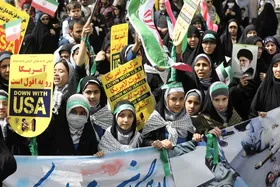 گام&zwnj;های استوار مادران مشهدی در راهپیمایی روز قدس | مقاومت در سایه اشک&zwnj;ها و لبخند&zwnj;ها