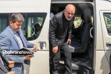 رونمایی از ١۵٠ دستگاه ون و اتوبوس با حضور وزیر کشور در مشهد