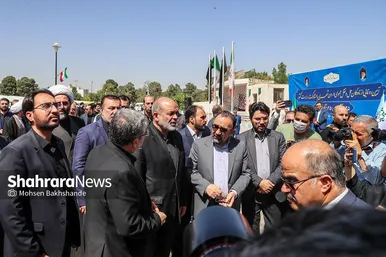 رونمایی از ١۵٠ دستگاه ون و اتوبوس با حضور وزیر کشور در مشهد