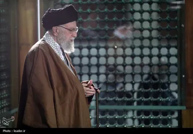گزارش تصویری | حضور رهبر انقلاب اسلامی در حرم مطهر حضرت امام خمینی (ره)