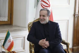 عراقچی پس از مذاکرات بورگن اشتوک: دارایی&zwnj;های مسدود شده آزاد و تحریم صادرات نفت و پتروشیمی تعلیق شد