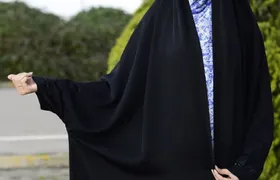 نکات مهمی که بانوان محجبه باید در مورد انتخاب چادر مشکی مناسب تابستان بدانند