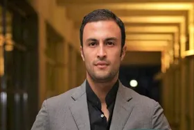استوری امیر جدیدی، بازیگر سینما درباره مجسمه&zwnj;های شهر + عکس