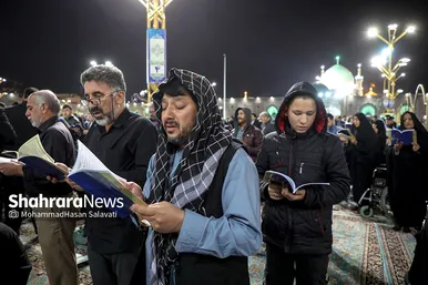مراسم احیاء شب ۱۹ ماه رمضان در حرم مطهر رضوی